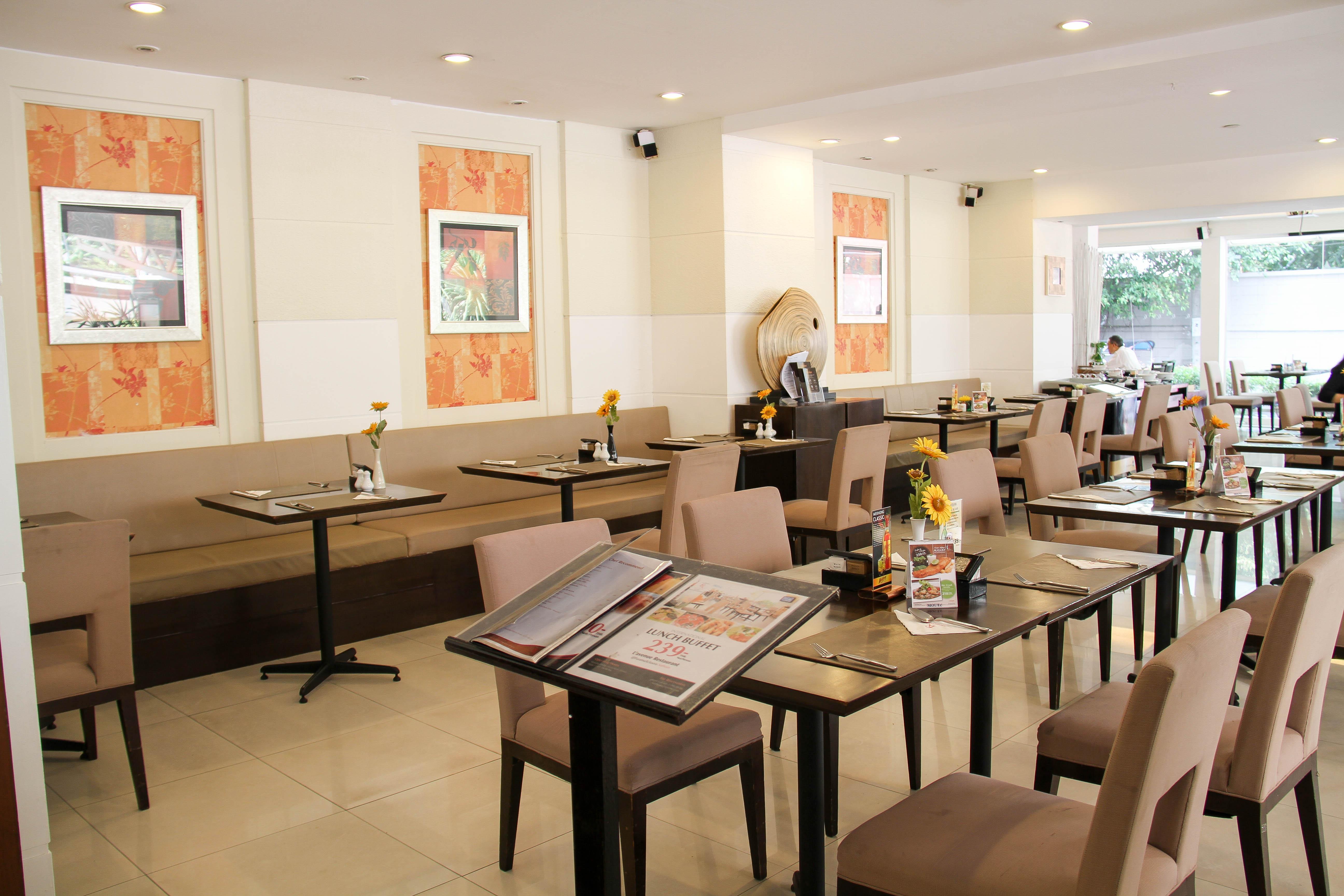 Furamaxclusive Sathorn, Bangkok Hotel Exterior foto