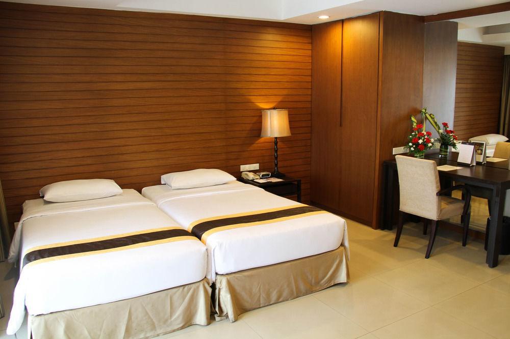 Furamaxclusive Sathorn, Bangkok Hotel Exterior foto